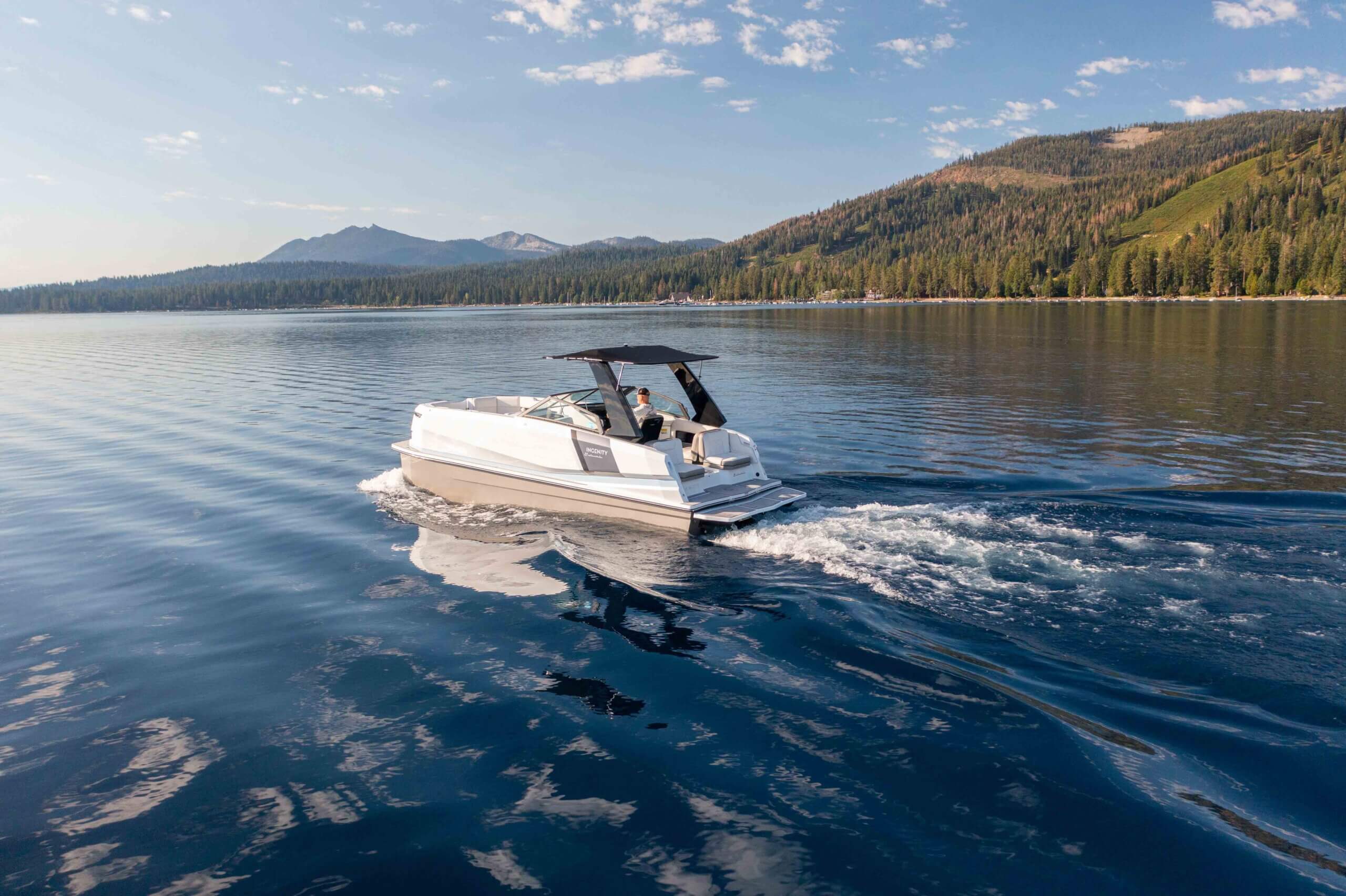 Ingenity GS23E making waves in Lake Tahoe.