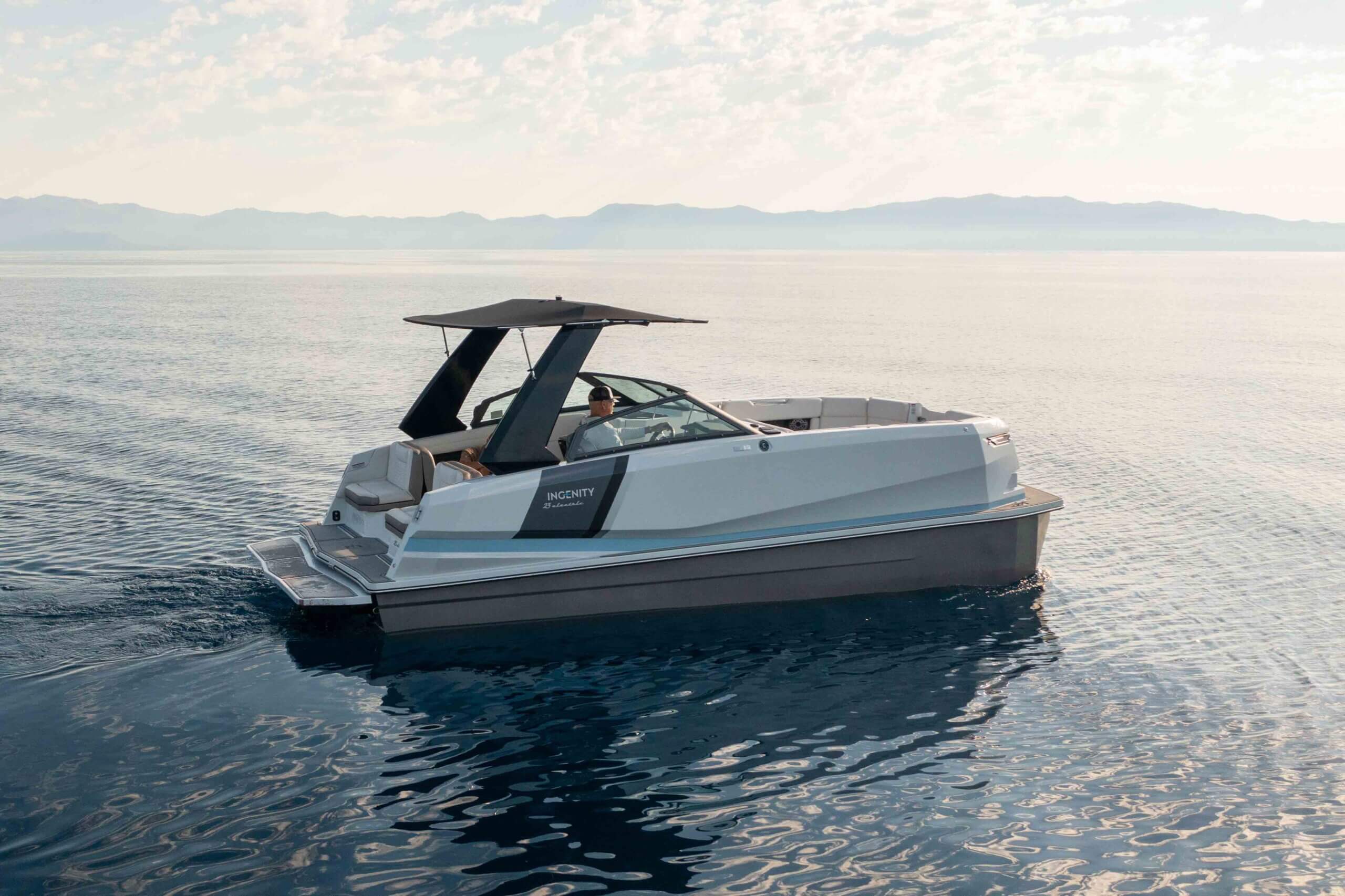 Ingenity GS23e on the water, facing right.